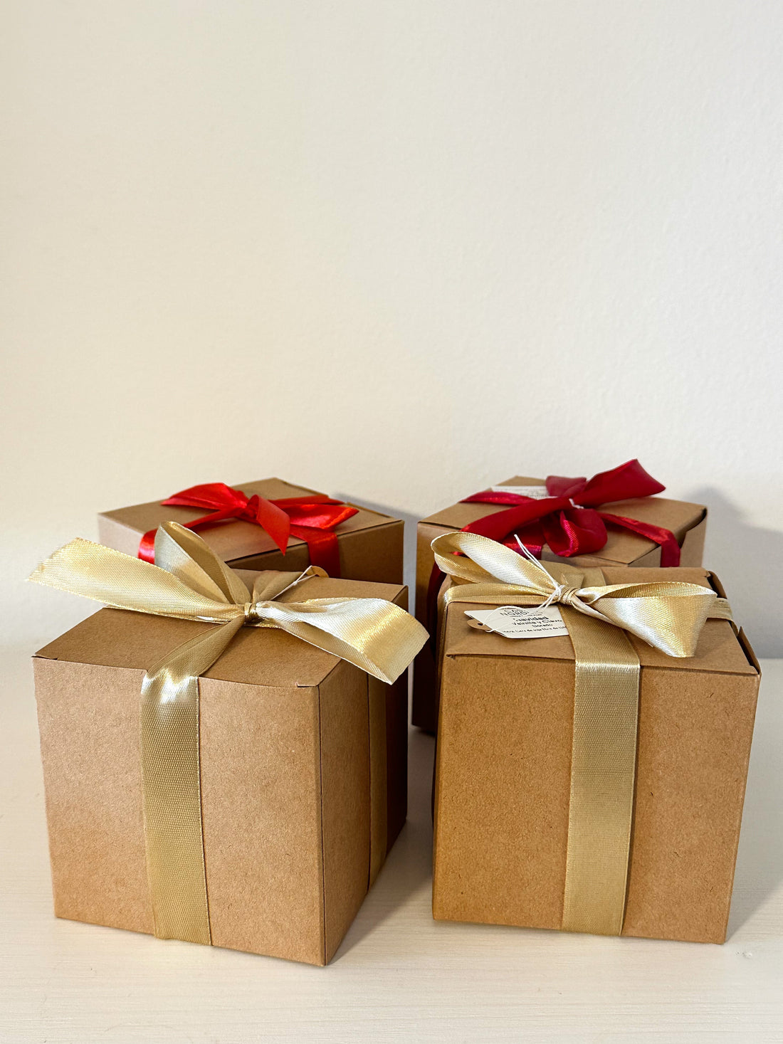 Packs regalo Navidad - bundle velas aromáticas hechas con cera de soja libre de GMO, sin tóxicos ni parafinas - personalizable y hecho a mano en Barcelona