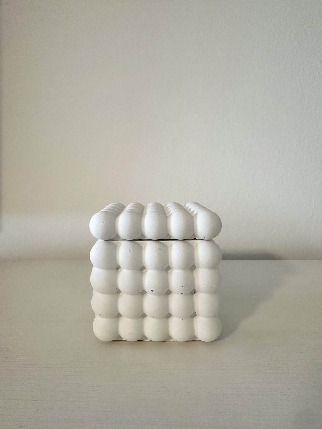 Velas aromáticas en cemento Barcelona - cera de soja y hecho a mano