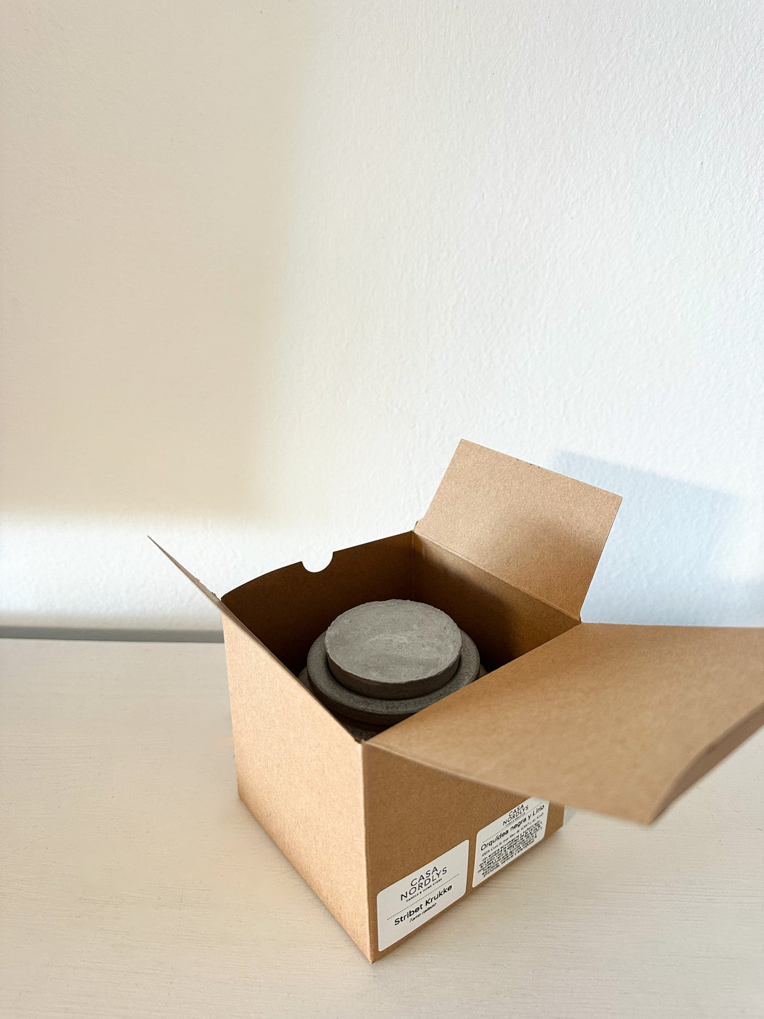 Regalos originales Navidad - vela aromática vegana y sostenible hecha a mano