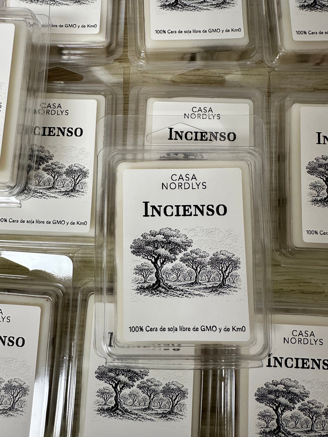 Wax melts hechos a mano con cera de soja libre de GMO, sin tóxicos y parafinas - packs regalo con quemador y tabletas
